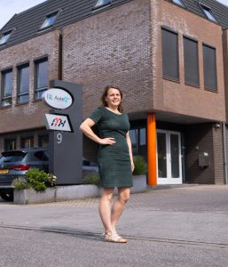 WhatsApp met Jorieke  van ITH